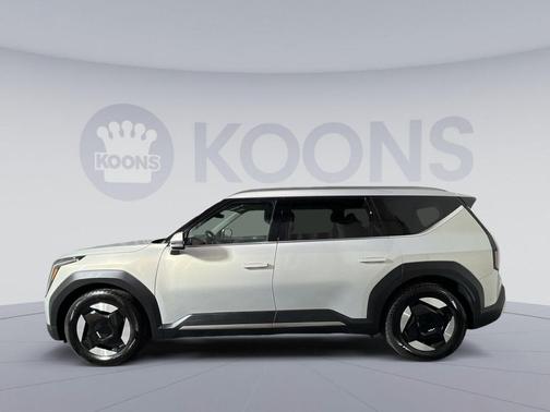 Ivory Silver 2024 Kia EV9 Wind
