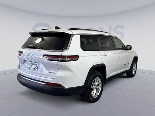 Bright White Clearcoat 2023 Jeep Grand Cherokee L Laredo
