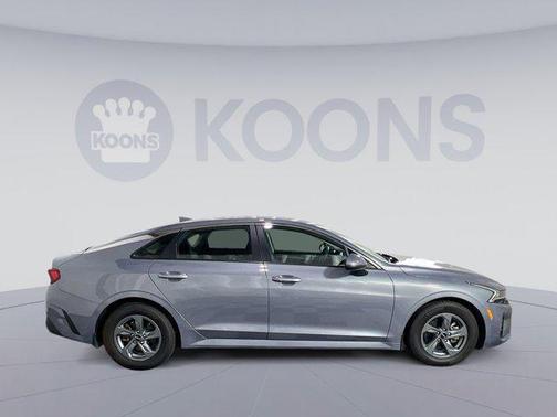 2022 Kia K5 LX