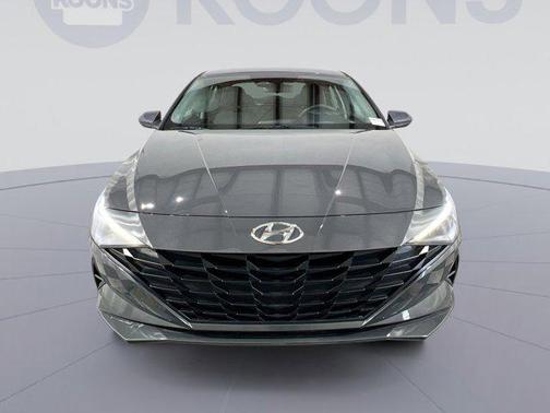 2023 Hyundai ELANTRA SE