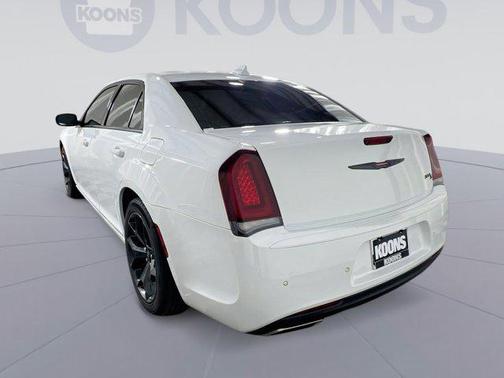 2022 Chrysler 300 S