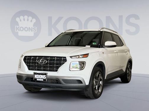 Ceramic White 2022 Hyundai VENUE SEL