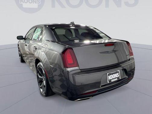2023 Chrysler 300 Touring