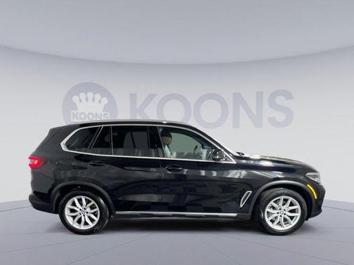 Black Sapphire Metallic 2023 BMW X5 xDrive40i
