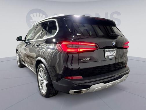 Black Sapphire Metallic 2023 BMW X5 xDrive40i