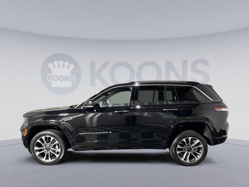 Diamond Black Crystal Pearlcoat 2023 Jeep Grand Cherokee 4xe Overland