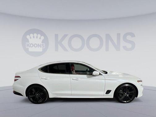 2023 Genesis G70 2.0T RWD