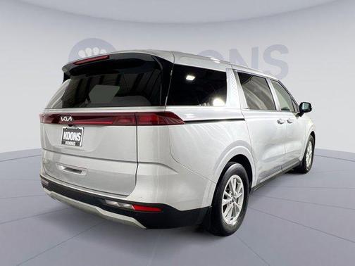 2023 Kia Carnival LX