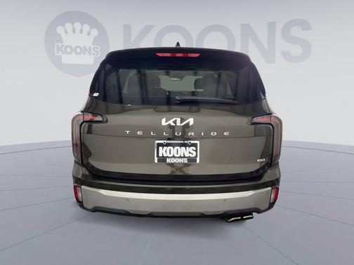 Dark Moss 2023 Kia Telluride SX