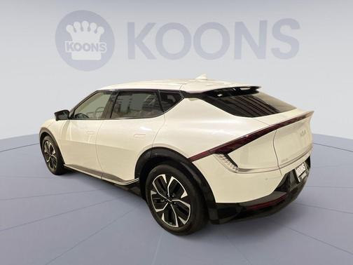 Snow White Pearl 2023 Kia EV6 Wind