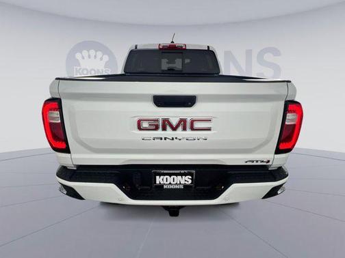 Summit White 2024 GMC Canyon AT4