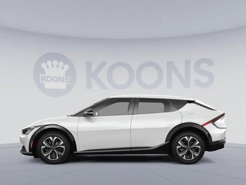 Snow White Pearl 2024 Kia EV6 Light Long Range