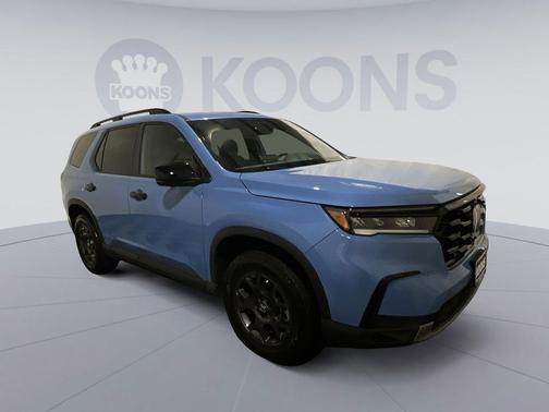 Diffused Sky Pearl 2023 Honda Pilot AWD TrailSport