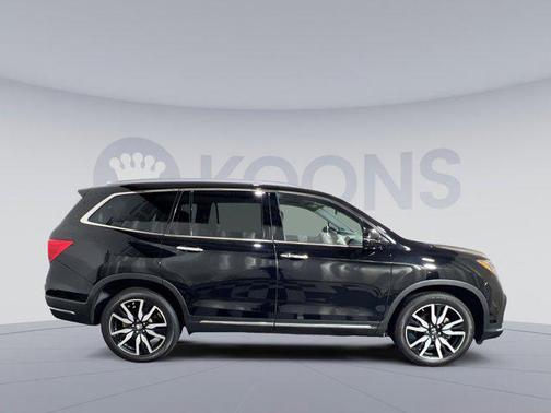 2022 Honda Pilot Touring 8-Passenger