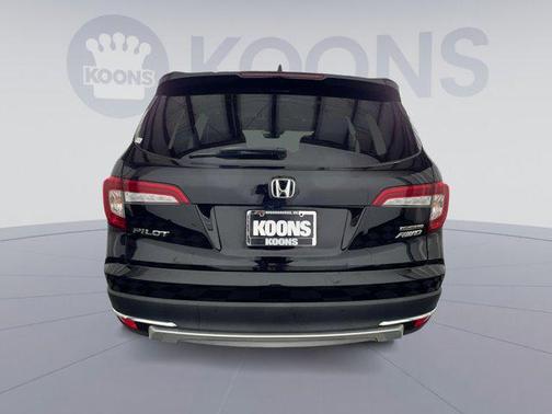 2022 Honda Pilot Touring 8-Passenger