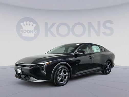 Aurora Black Pearl 2026 Kia K4 LXS