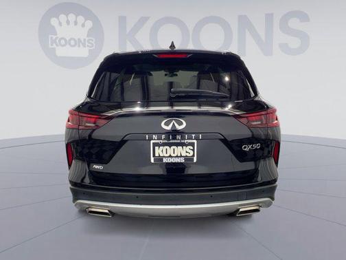 2022 INFINITI QX50 LUXE AWD