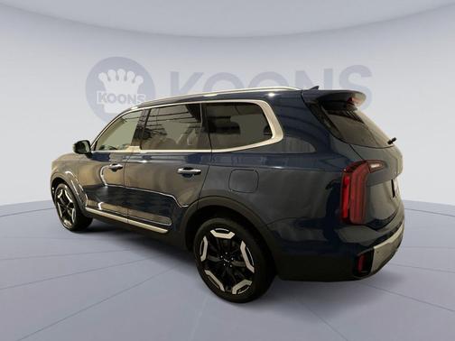 Midnight Lake Blue 2024 Kia Telluride S