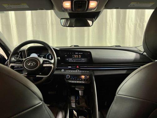 2021 Hyundai ELANTRA Limited