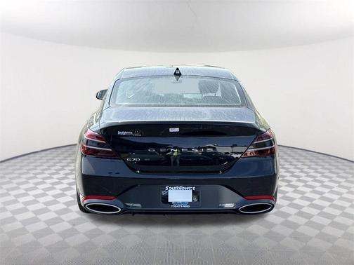 2025 Genesis G70 2.5T