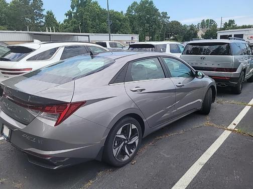 2023 Hyundai ELANTRA HEV Limited