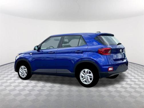 2025 Hyundai VENUE SE