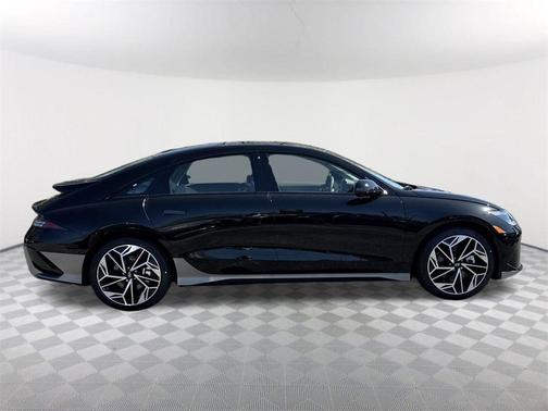 2025 Hyundai IONIQ 6 Limited