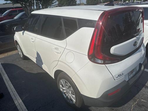 Snow White Pearl 2021 Kia Soul LX