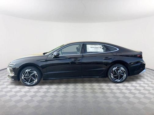Black 2026 Hyundai SONATA SEL Sport