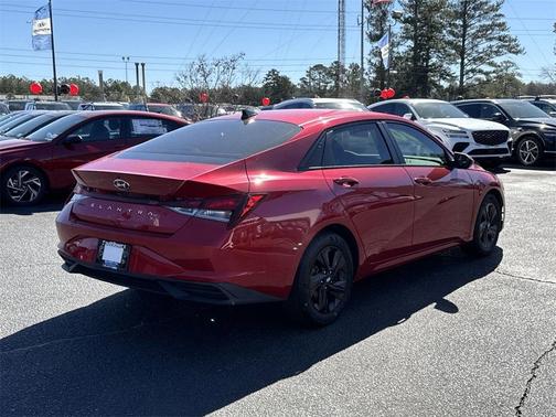 2021 Hyundai ELANTRA SEL