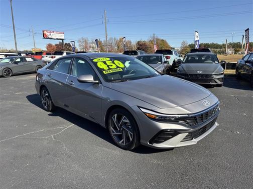 2025 Hyundai ELANTRA SEL Convenience