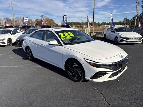 2024 Hyundai ELANTRA SEL