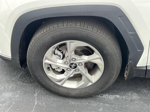 2024 Hyundai TUCSON SE