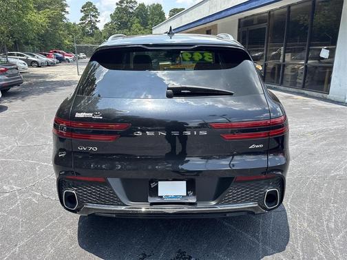 2023 Genesis GV70 2.5T