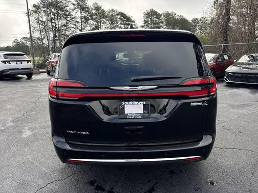 2024 Chrysler Pacifica Touring-L