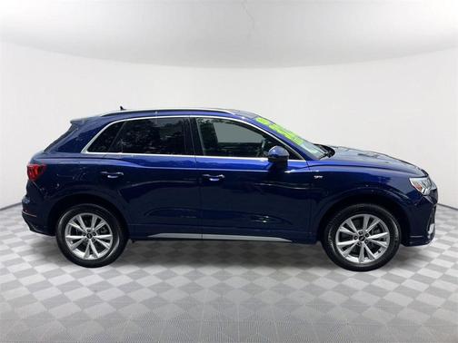 2023 Audi Q3 45 S line Premium