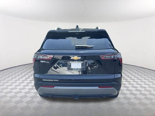 Mosaic Black Metallic 2025 Chevrolet Equinox LT