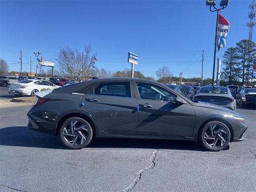 2024 Hyundai ELANTRA HEV Limited