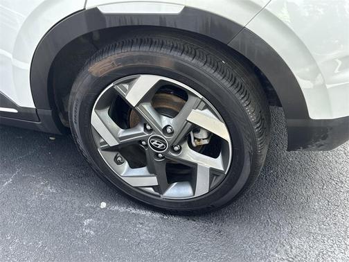 2024 Hyundai VENUE Limited