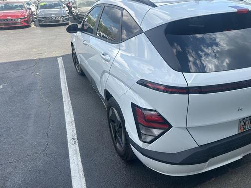 Atlas 2024 Hyundai KONA EV SEL