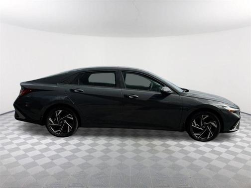 2024 Hyundai ELANTRA HEV Limited