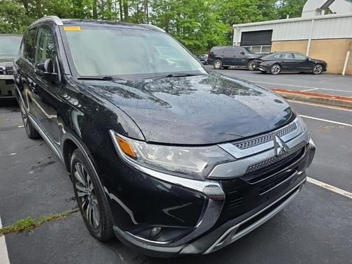 Black 2019 Mitsubishi Outlander