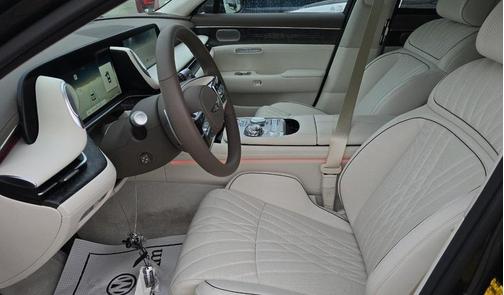 2025 Genesis G90 3.5T e-SC