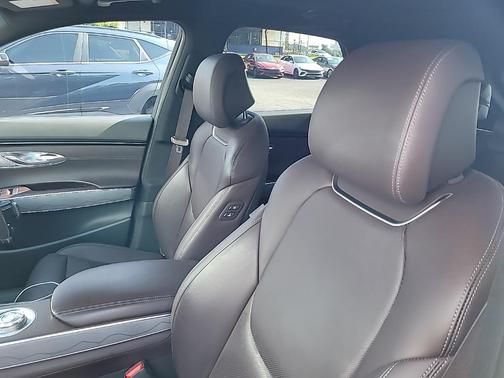 2024 Genesis GV70 2.5T
