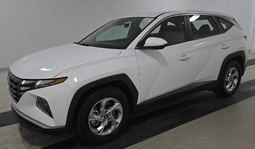 2023 Hyundai TUCSON SE