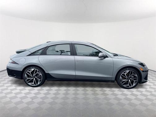 2025 Hyundai IONIQ 6 SEL