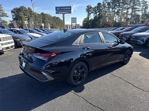 2026 Hyundai ELANTRA SEL