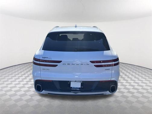 2024 Genesis GV70 2.5T