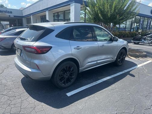 2023 Ford Escape ST-Line Elite