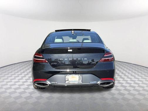 Vik Black 2026 Genesis G70 3.3T Sport Prestige